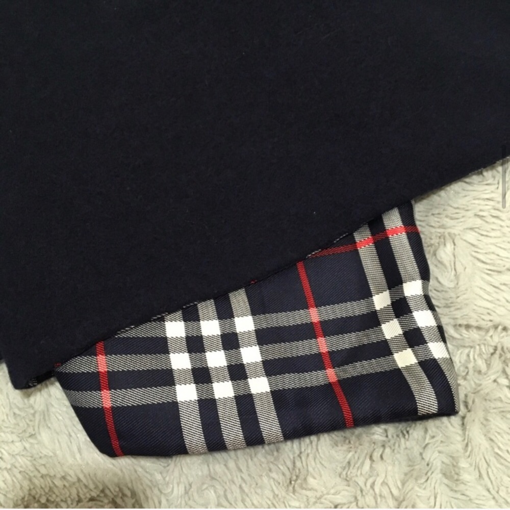 Burberry Scarf. Rare. Silk. - Picture 8 of 13
